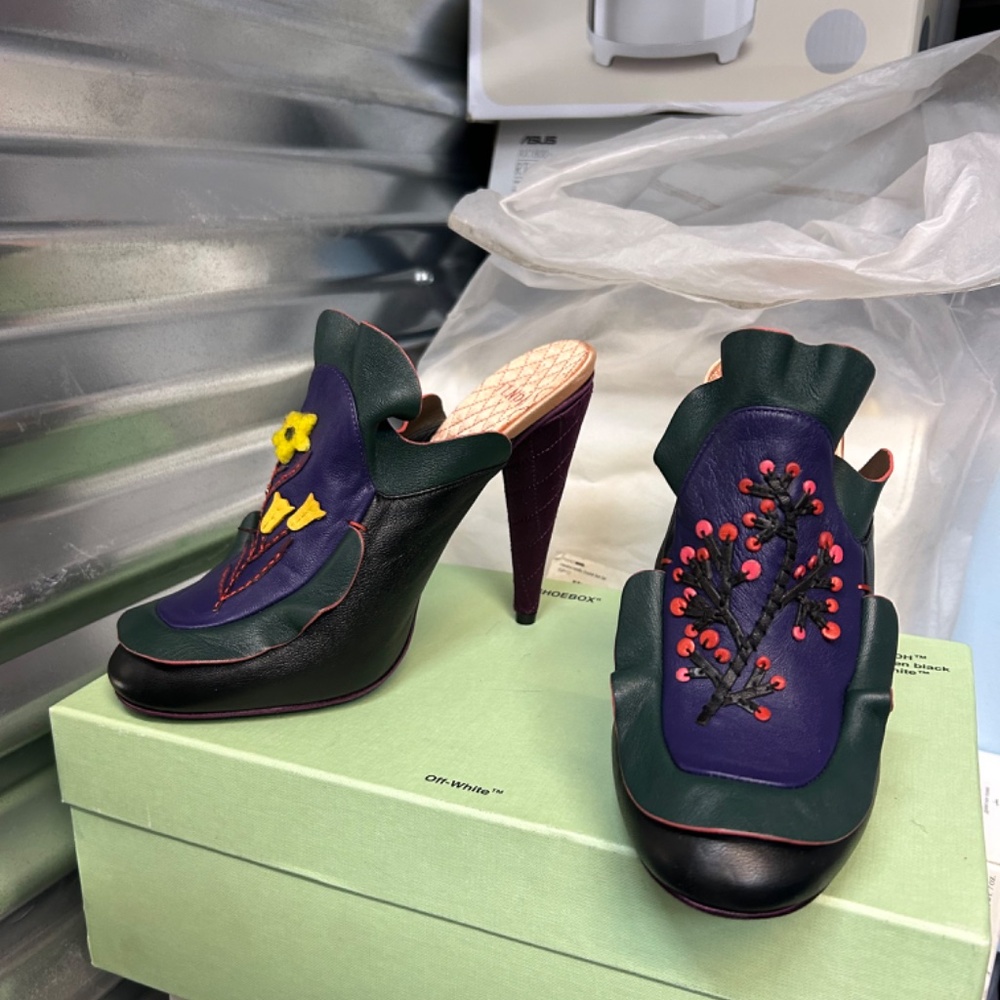 Fendi Embroidered Ruffles Mule Floral Waived Leather Clogs Shoe Heels 38 - Picture 4 of 10